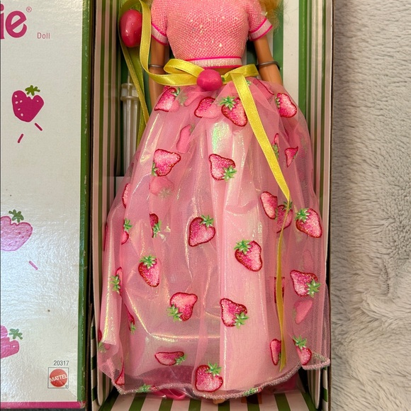 Mattel Barbie Strawberry Sorbet Doll - Picture 3 of 9